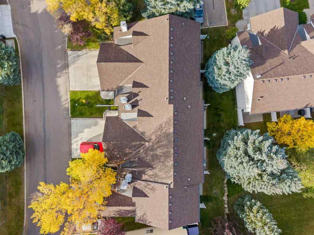 MLS® A2262192 - 147 Somervale Park SW in Somerset Calgary, Residential