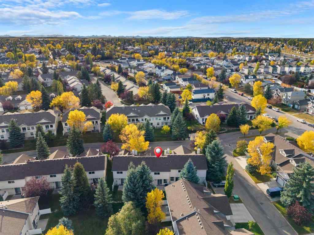 MLS® A2262192 - 147 Somervale Park SW in Somerset Calgary, Residential