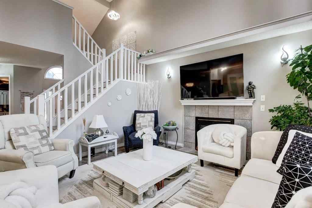 MLS® A2262194 - 1121 Sierra Morena Court SW in Signal Hill Calgary, Residential