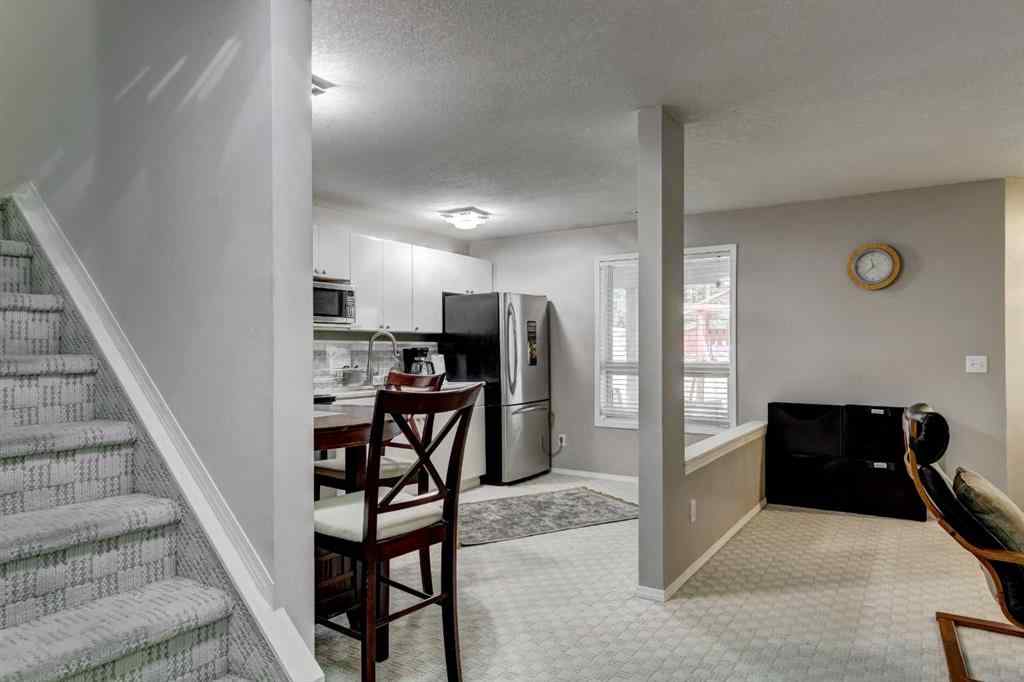 MLS® A2262194 - 1121 Sierra Morena Court SW in Signal Hill Calgary, Residential