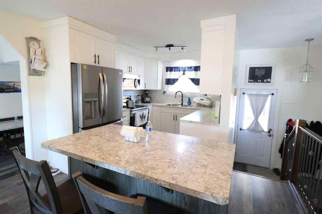 MLS® A2262198 - 4615 52 Ave   in NONE Taber, Residential