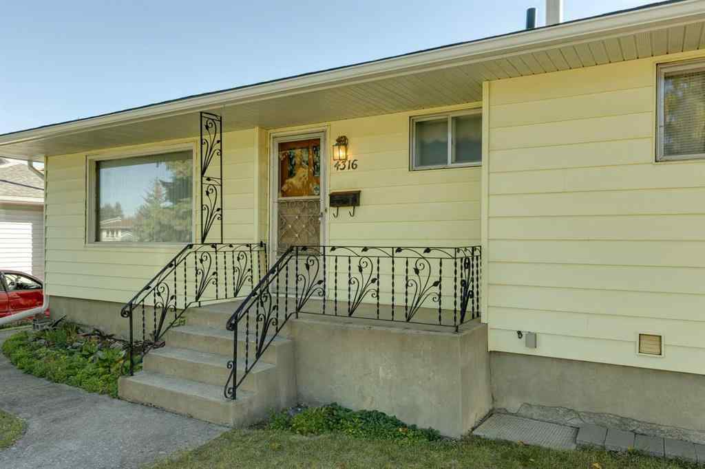 MLS® A2262202 - 4316 45 Street SW in Glamorgan Calgary, Residential
