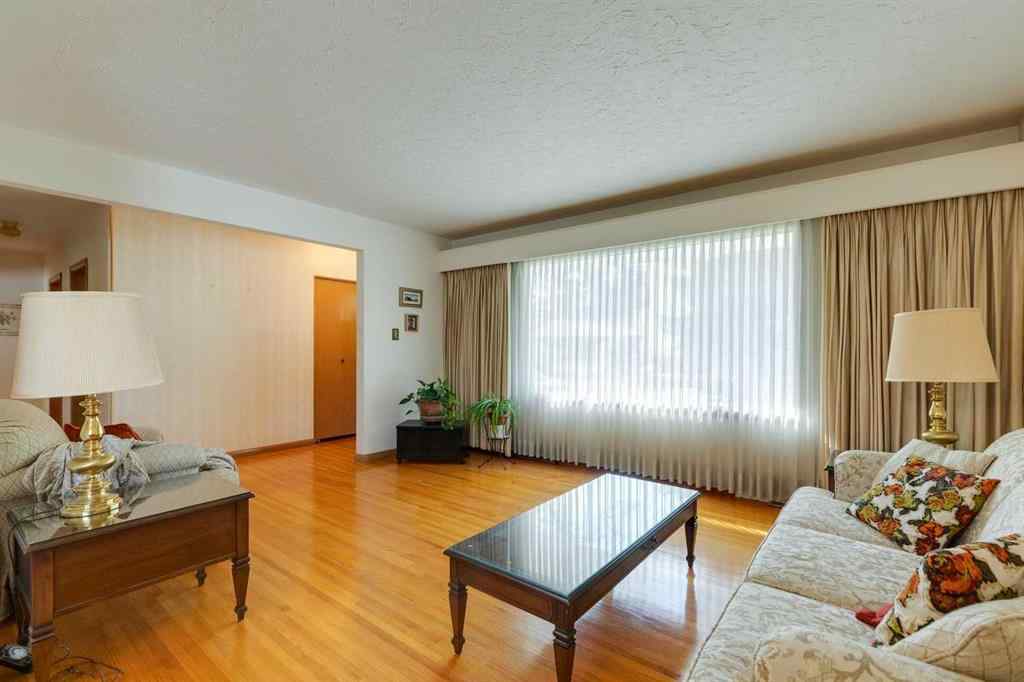 MLS® A2262202 - 4316 45 Street SW in Glamorgan Calgary, Residential