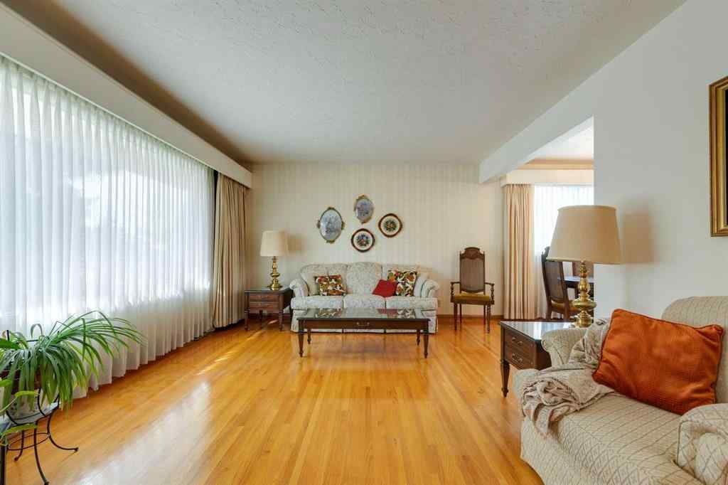 MLS® A2262202 - 4316 45 Street SW in Glamorgan Calgary, Residential