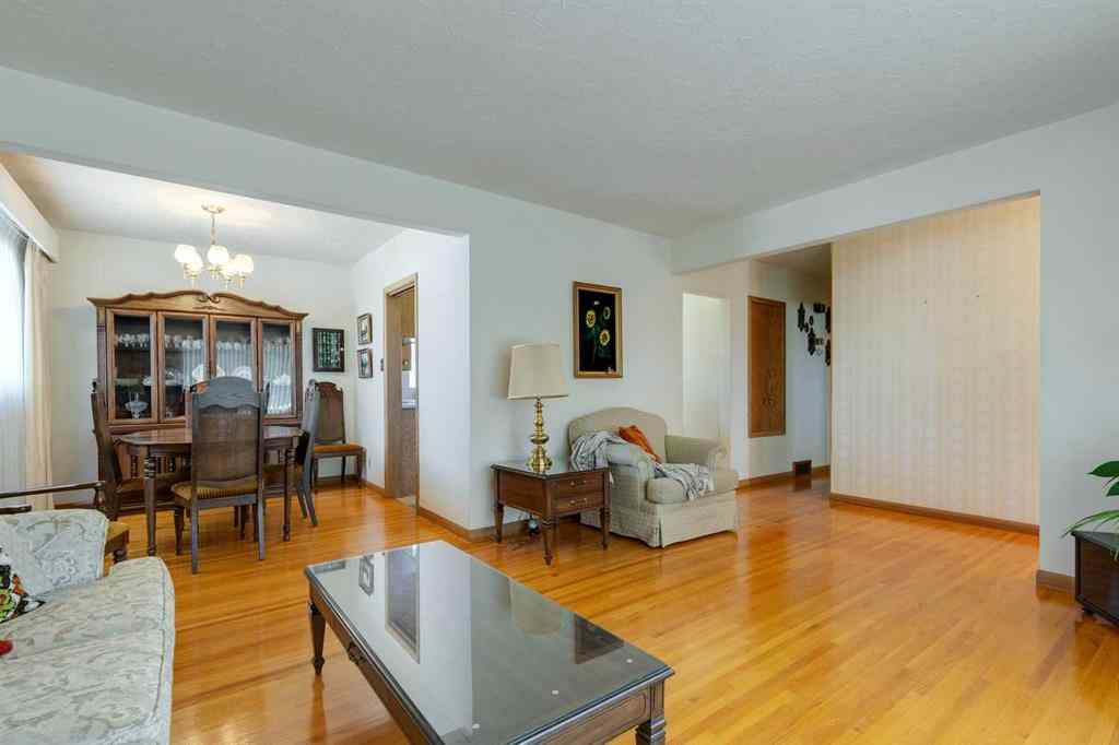 MLS® A2262202 - 4316 45 Street SW in Glamorgan Calgary, Residential