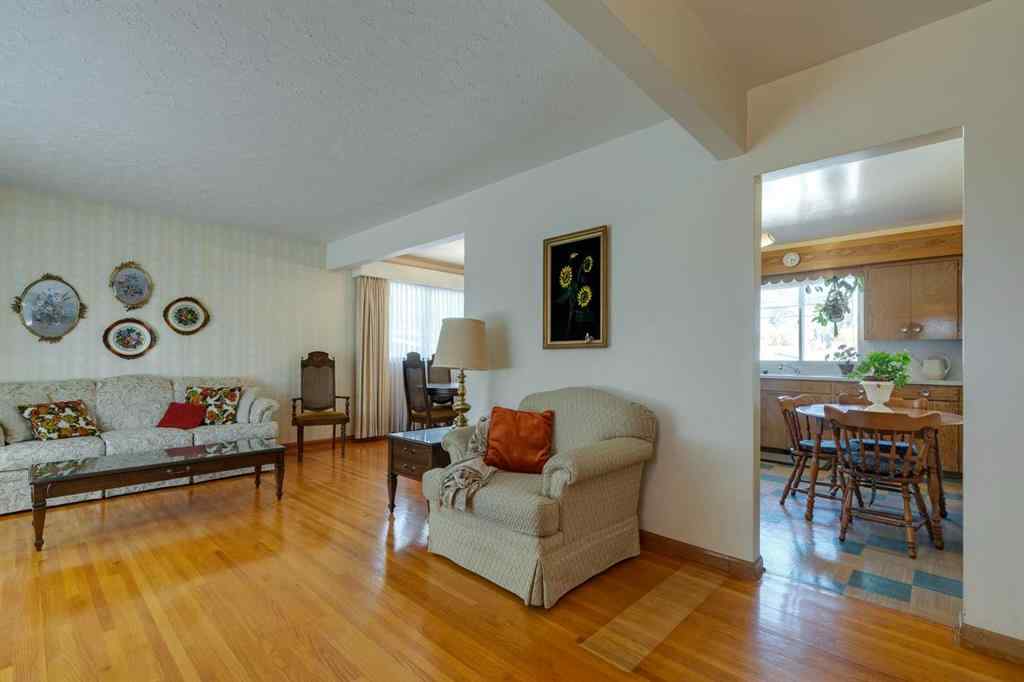 MLS® A2262202 - 4316 45 Street SW in Glamorgan Calgary, Residential