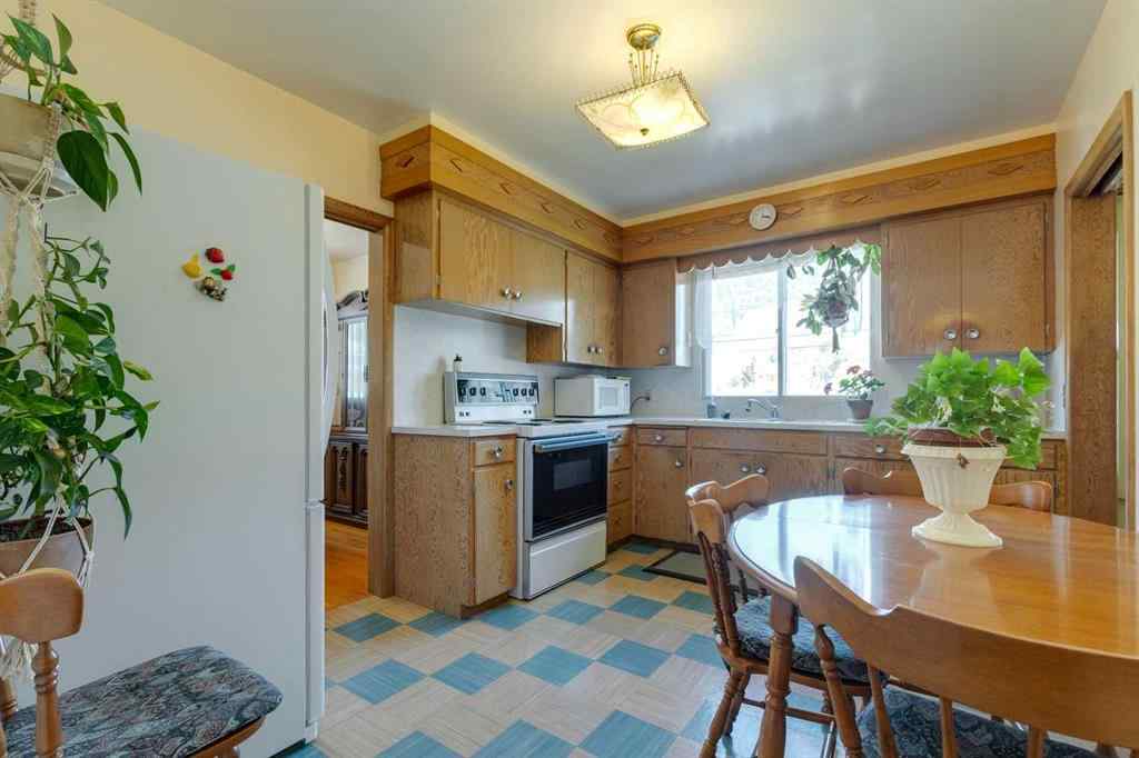 MLS® A2262202 - 4316 45 Street SW in Glamorgan Calgary, Residential