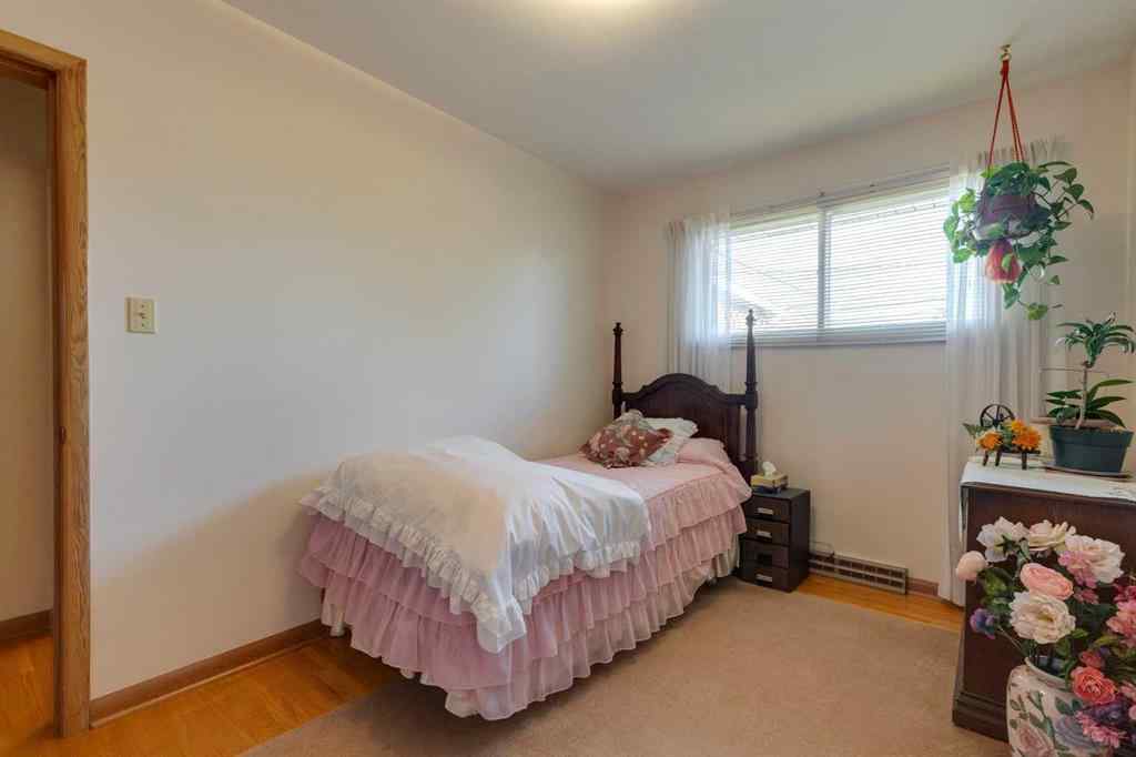 MLS® A2262202 - 4316 45 Street SW in Glamorgan Calgary, Residential