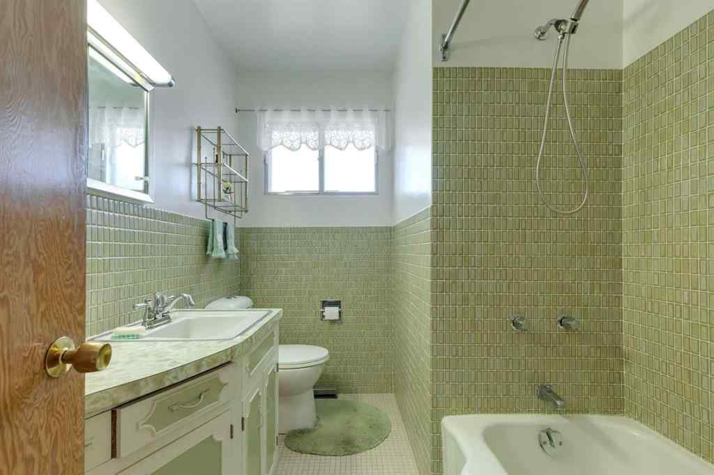 MLS® A2262202 - 4316 45 Street SW in Glamorgan Calgary, Residential