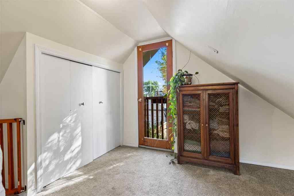 MLS® A2262205 - 2305 5 Avenue NW in West Hillhurst Calgary, Residential