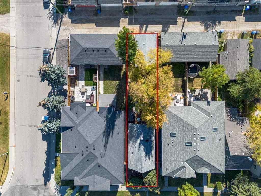 MLS® A2262205 - 2305 5 Avenue NW in West Hillhurst Calgary, Residential