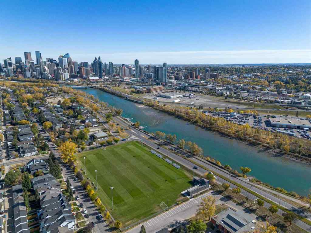 MLS® A2262205 - 2305 5 Avenue NW in West Hillhurst Calgary, Residential