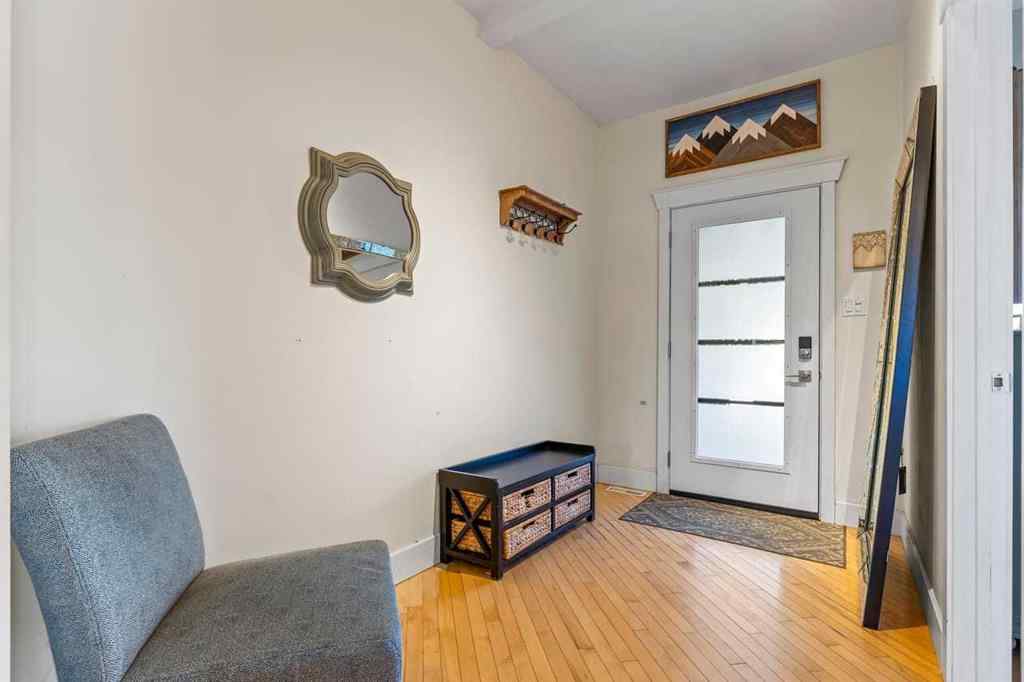 MLS® A2262205 - 2305 5 Avenue NW in West Hillhurst Calgary, Residential