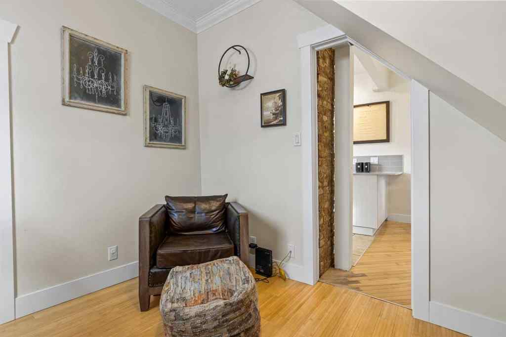 MLS® A2262205 - 2305 5 Avenue NW in West Hillhurst Calgary, Residential