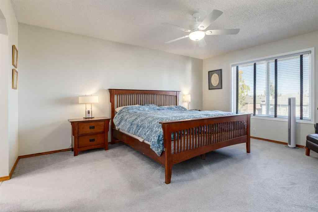 MLS® A2262208 - 77 Somerset Circle SW in Somerset Calgary, Residential