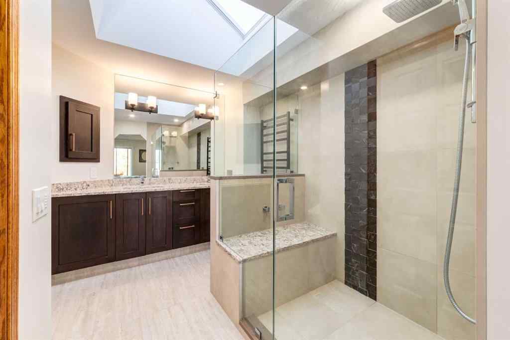 MLS® A2262208 - 77 Somerset Circle SW in Somerset Calgary, Residential