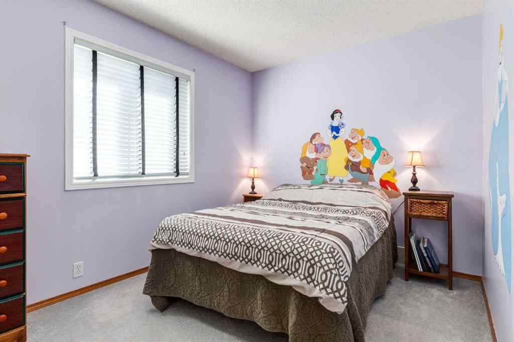 MLS® A2262208 - 77 Somerset Circle SW in Somerset Calgary, Residential