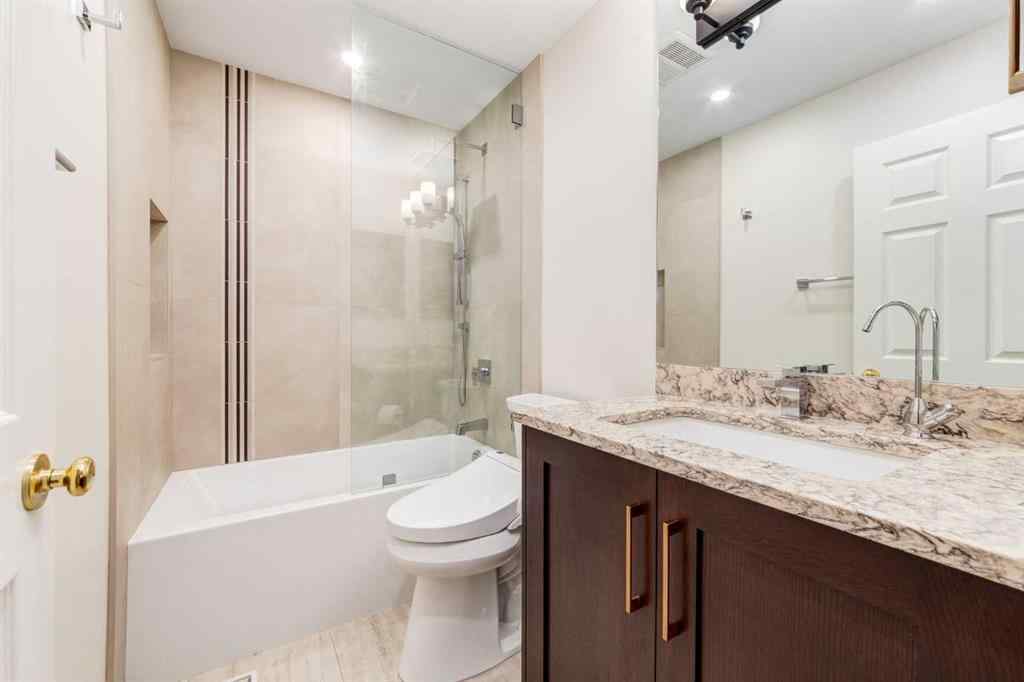 MLS® A2262208 - 77 Somerset Circle SW in Somerset Calgary, Residential