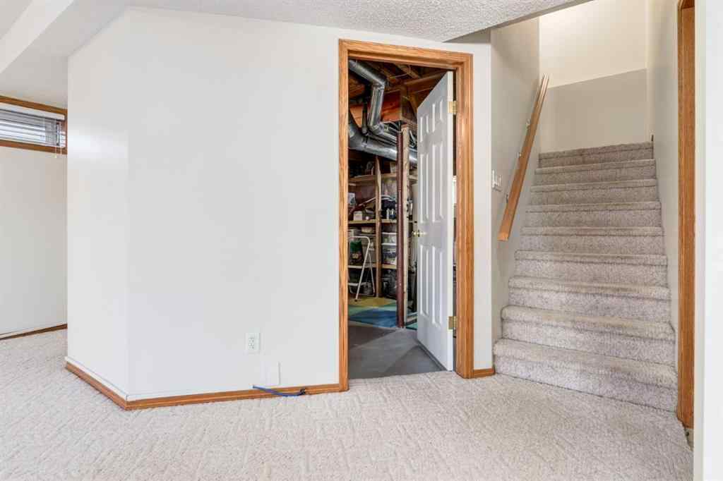 MLS® A2262208 - 77 Somerset Circle SW in Somerset Calgary, Residential