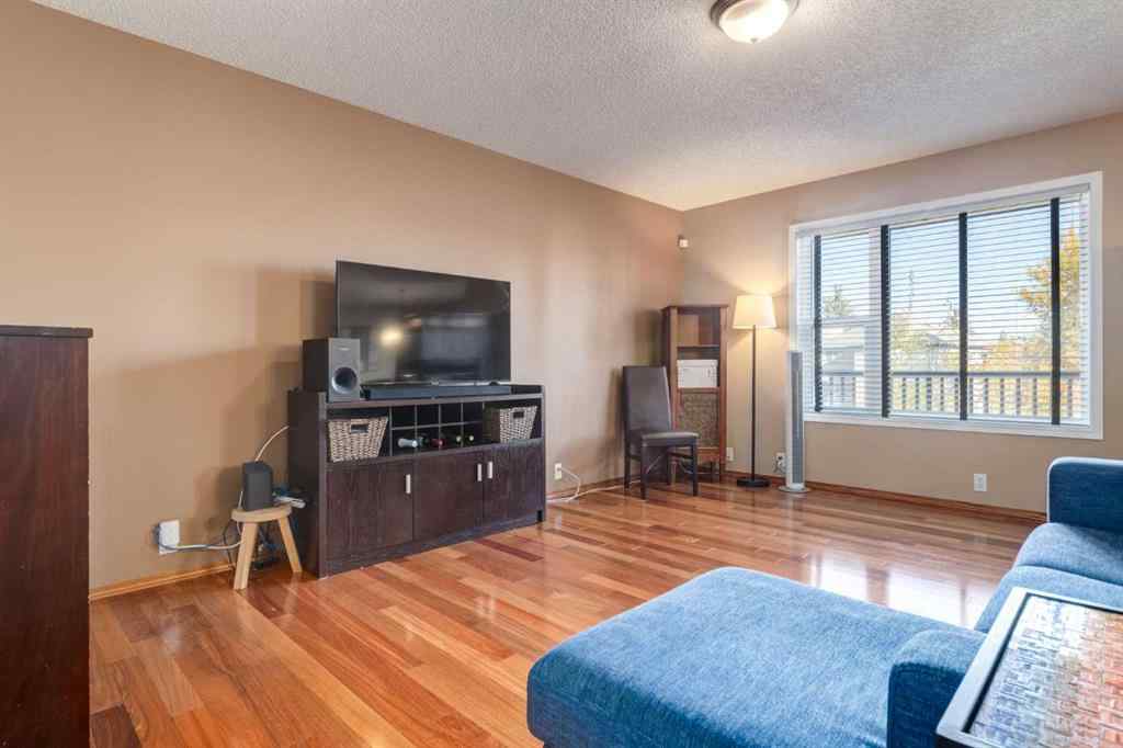 MLS® A2262208 - 77 Somerset Circle SW in Somerset Calgary, Residential