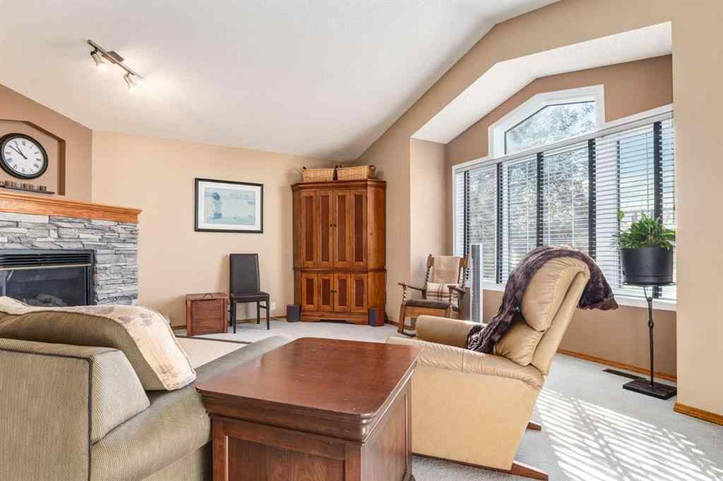 MLS® A2262208 - 77 Somerset Circle SW in Somerset Calgary, Residential