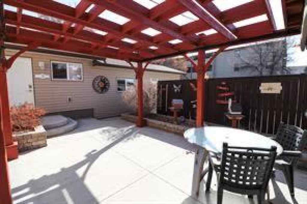 MLS® A2262212 - 211 3 Street NE in Riverside Medicine Hat, Residential