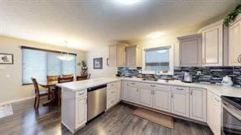 MLS® A2262212 - 211 3 Street NE in Riverside Medicine Hat, Residential