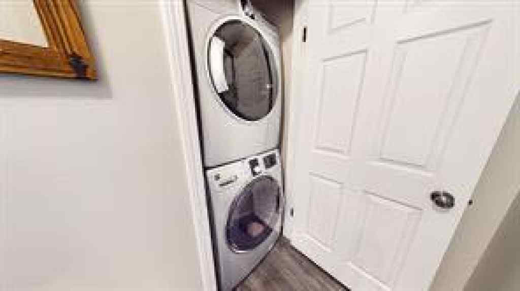 MLS® A2262212 - 211 3 Street NE in Riverside Medicine Hat, Residential