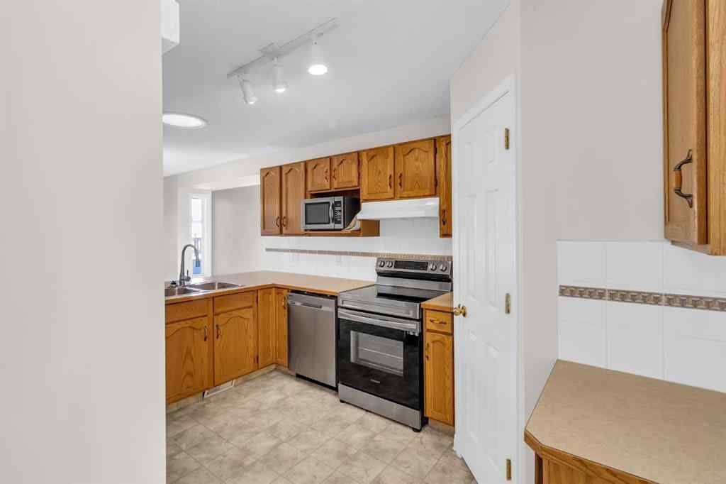 MLS® A2262218 - 110 West Creek Bay  in West Creek Chestermere, Residential