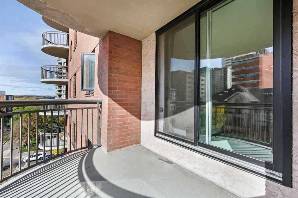 MLS® A2262221 - Unit #607 738 3 Avenue SW in Eau Claire Calgary, Residential