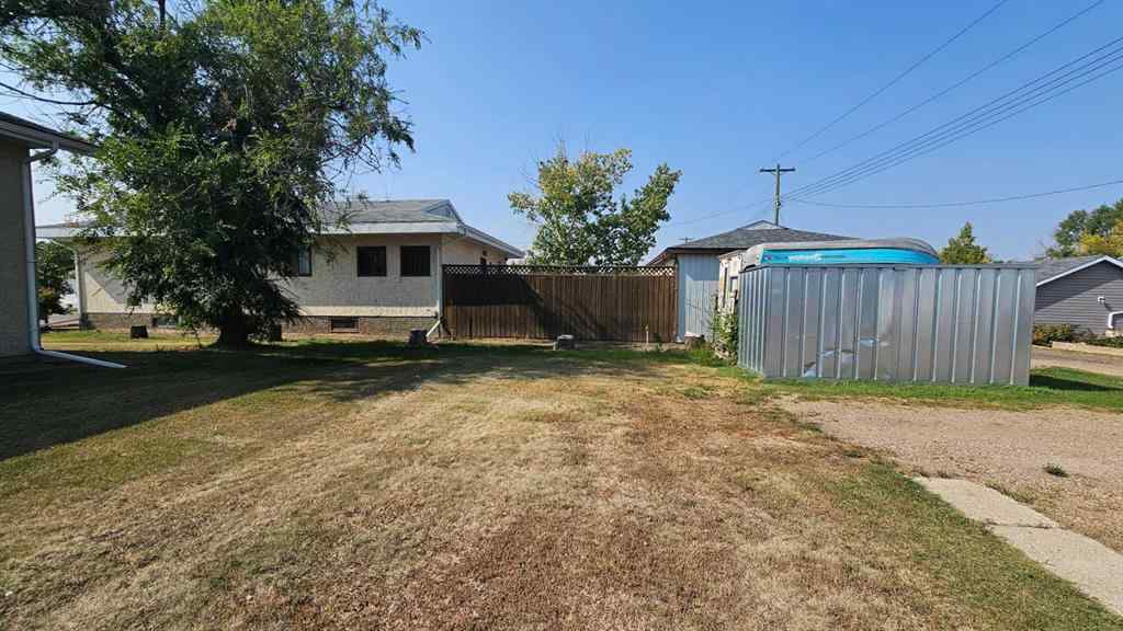 MLS® A2262222 - 5017 WINDSOR Avenue  in NONE Coronation, Multi-Family