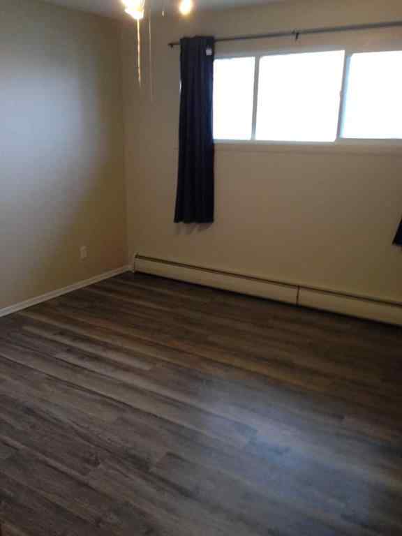 MLS® A2262222 - 5017 WINDSOR Avenue  in NONE Coronation, Multi-Family