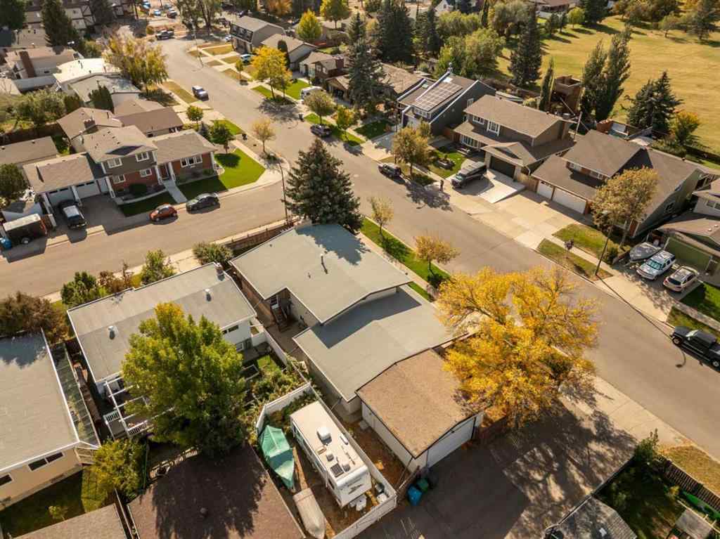 MLS® A2262228 - 2115 40 Street S in Redwood Lethbridge, Residential