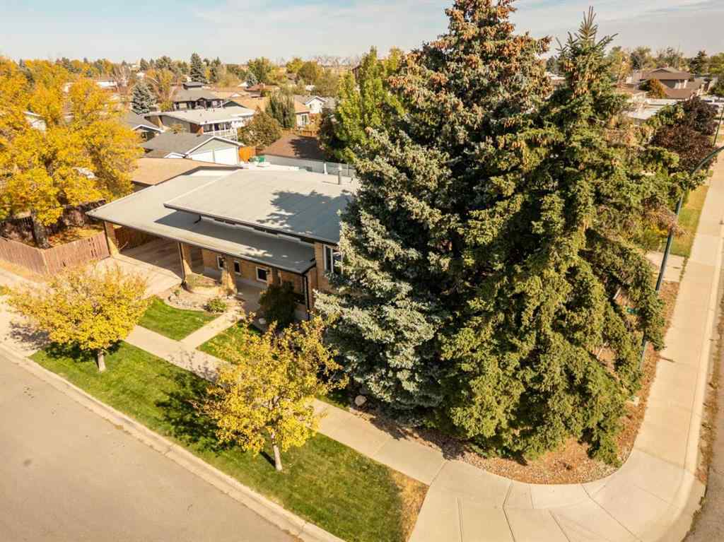 MLS® A2262228 - 2115 40 Street S in Redwood Lethbridge, Residential