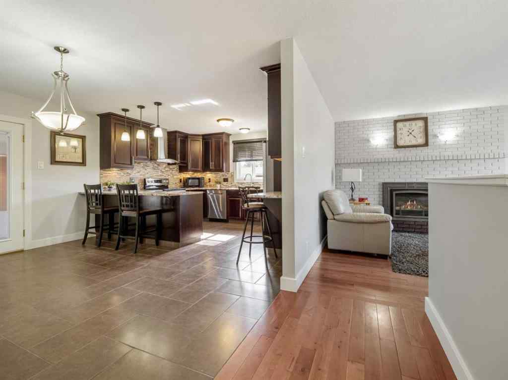 MLS® A2262228 - 2115 40 Street S in Redwood Lethbridge, Residential