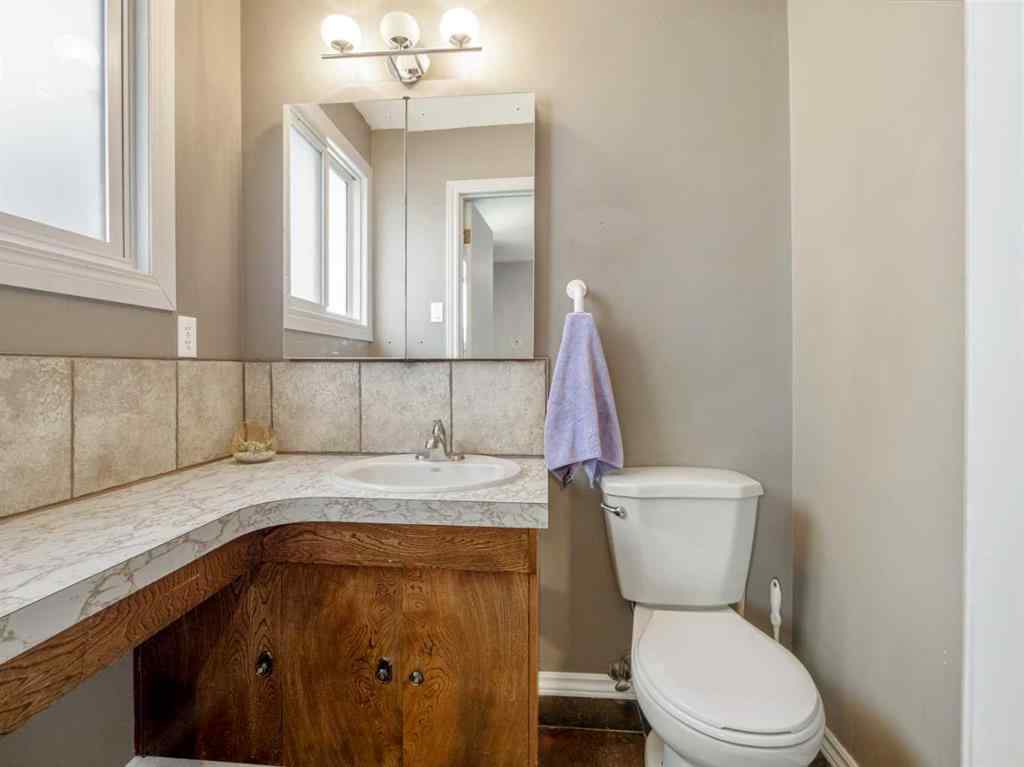 MLS® A2262228 - 2115 40 Street S in Redwood Lethbridge, Residential