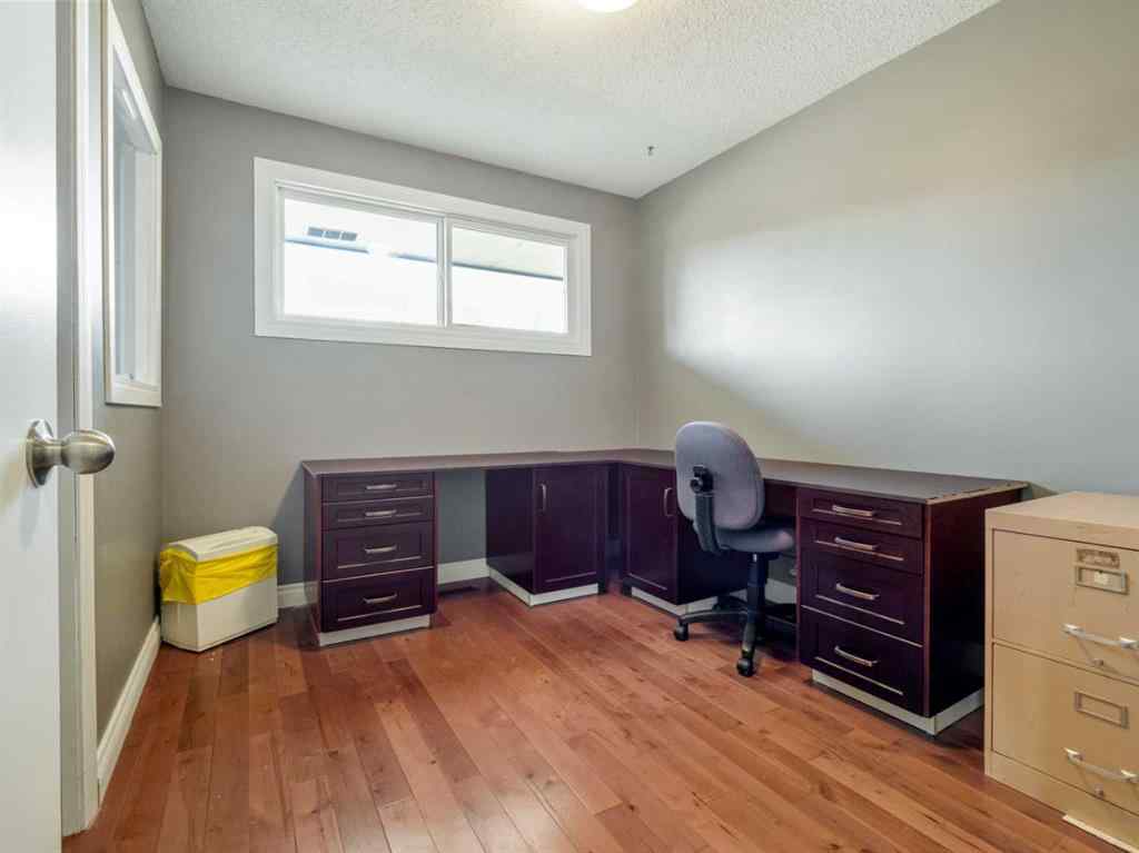 MLS® A2262228 - 2115 40 Street S in Redwood Lethbridge, Residential