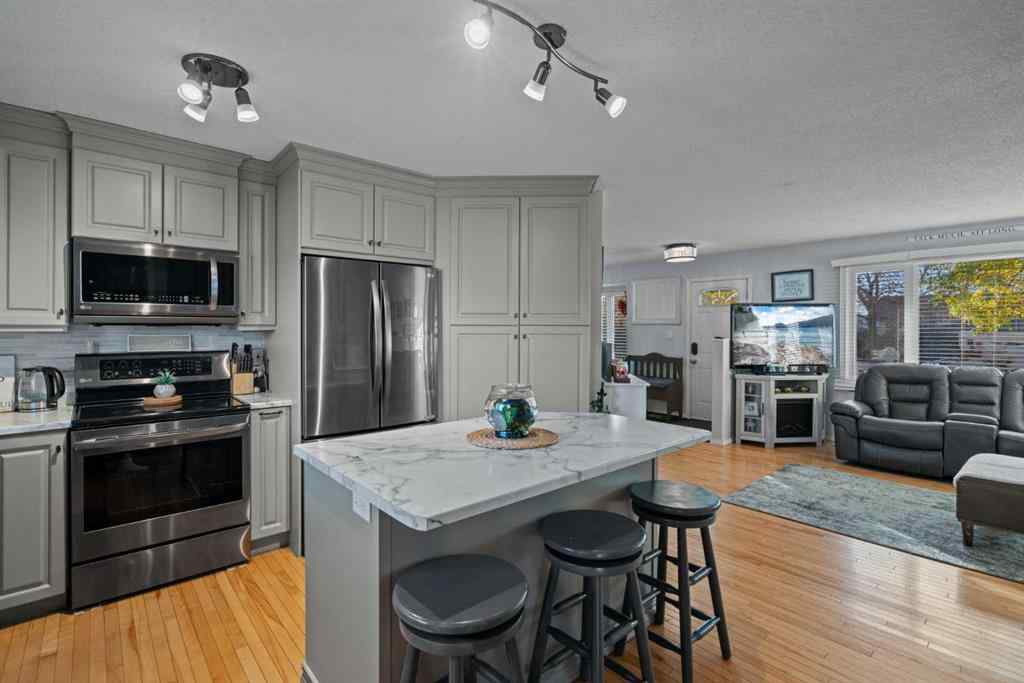 MLS® A2262241 - 3735 66 Street  in Enevold Camrose, Residential