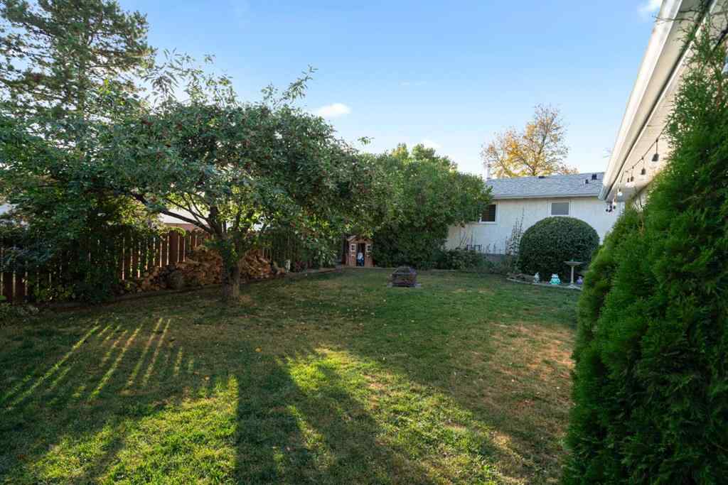 MLS® A2262241 - 3735 66 Street  in Enevold Camrose, Residential