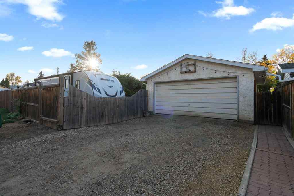 MLS® A2262241 - 3735 66 Street  in Enevold Camrose, Residential