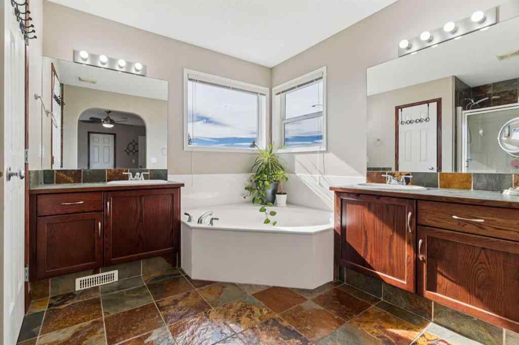 MLS® A2262243 - 69 Rocky Ridge Heath NW in Rocky Ridge Calgary, Residential