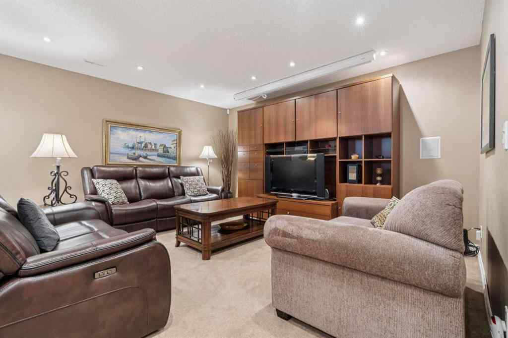 MLS® A2262243 - 69 Rocky Ridge Heath NW in Rocky Ridge Calgary, Residential
