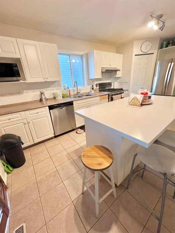 MLS® A2262253 - 272 Applestone Park SE in Applewood Park Calgary, Residential