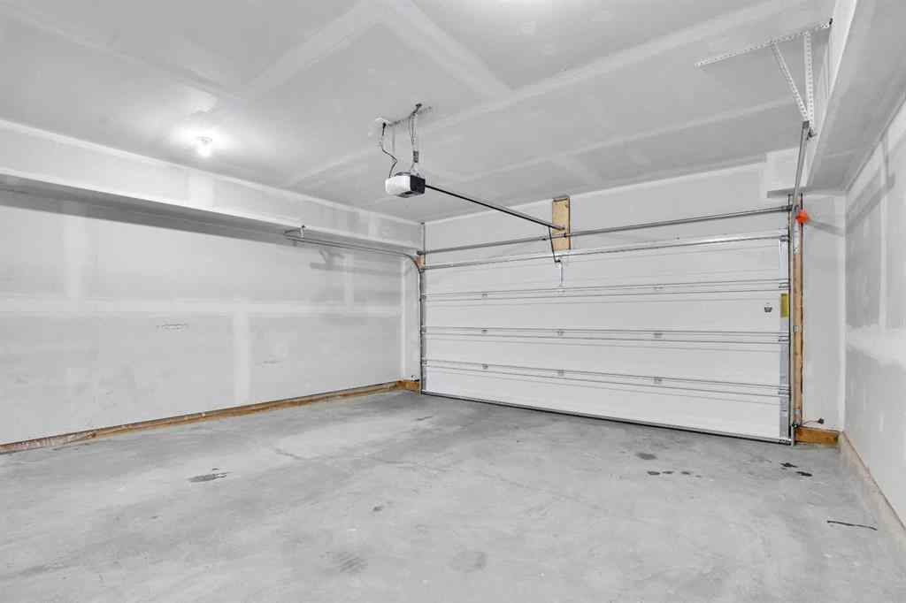 MLS® A2262259 - 114 Crestridge Hill SW in Crestmont Calgary, Residential