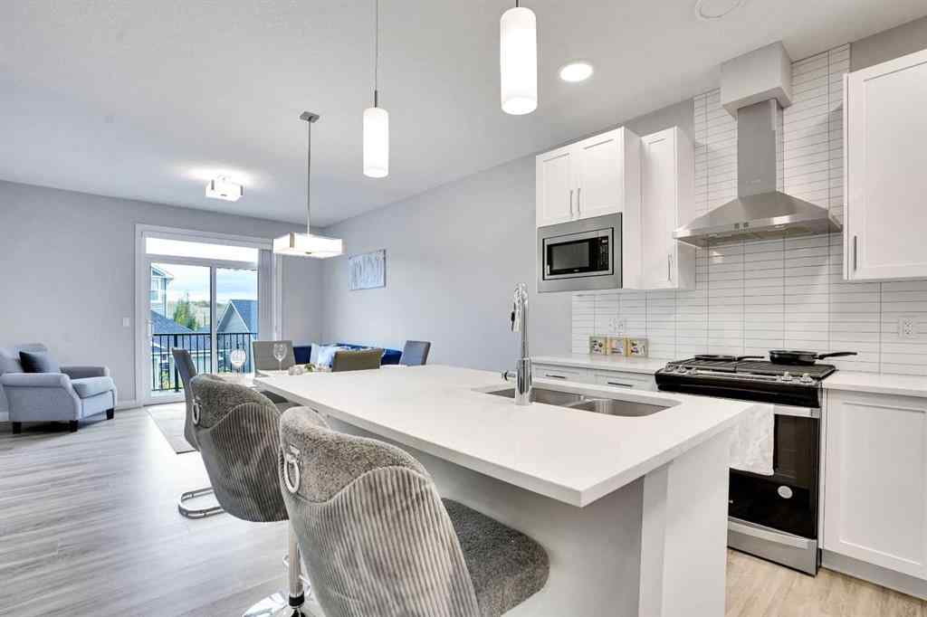 MLS® A2262259 - 114 Crestridge Hill SW in Crestmont Calgary, Residential