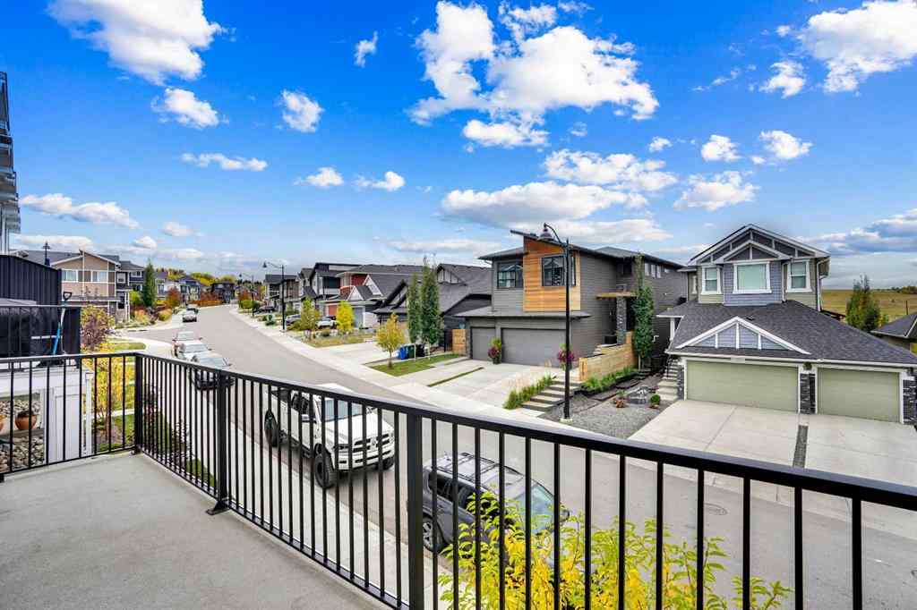 MLS® A2262259 - 114 Crestridge Hill SW in Crestmont Calgary, Residential