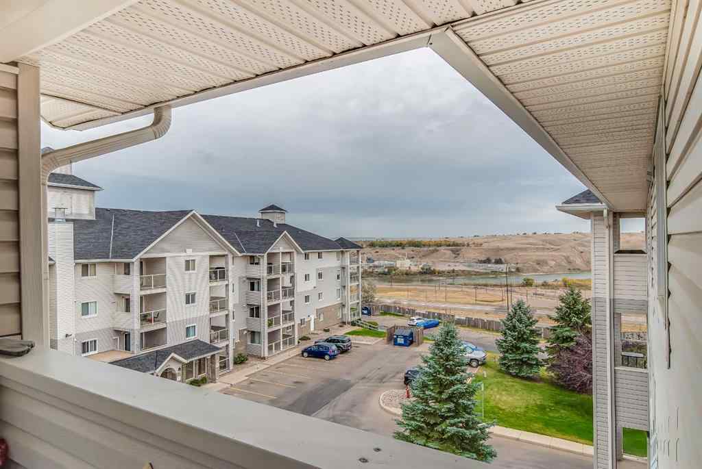 MLS® A2262260 - Unit #418 1648 Saamis Drive NW in Northwest Crescent Heights Medicine Hat, Residential