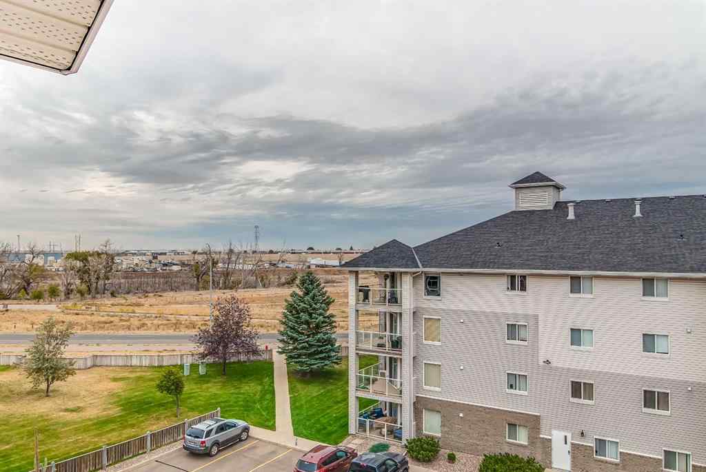 MLS® A2262260 - Unit #418 1648 Saamis Drive NW in Northwest Crescent Heights Medicine Hat, Residential