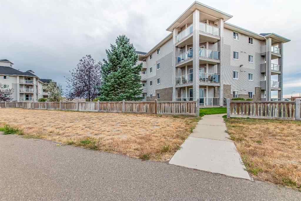 MLS® A2262260 - Unit #418 1648 Saamis Drive NW in Northwest Crescent Heights Medicine Hat, Residential
