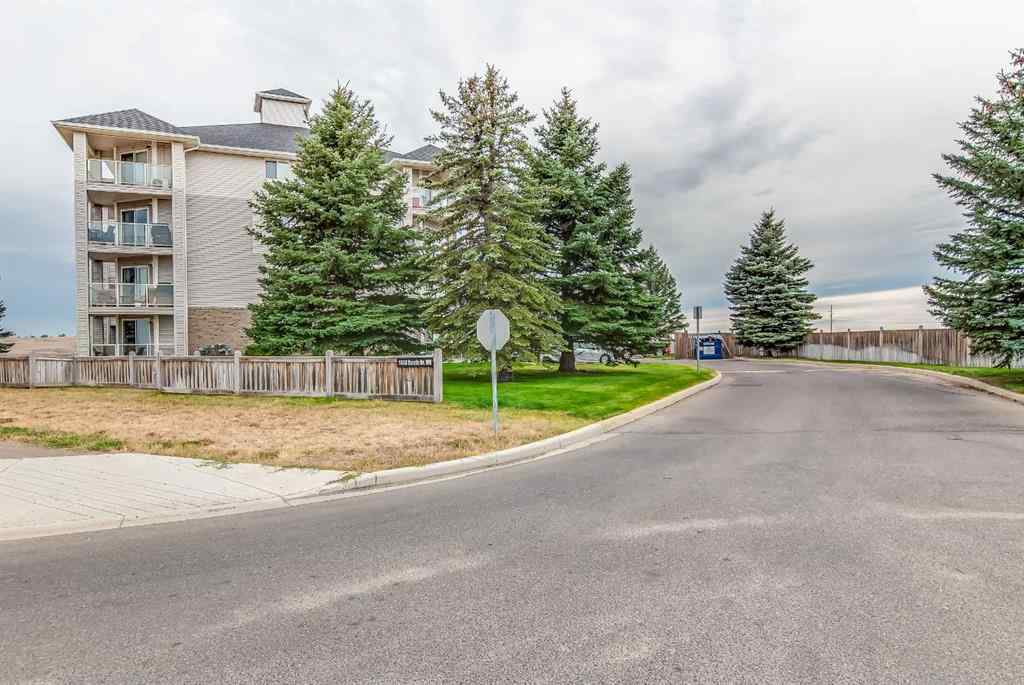 MLS® A2262260 - Unit #418 1648 Saamis Drive NW in Northwest Crescent Heights Medicine Hat, Residential